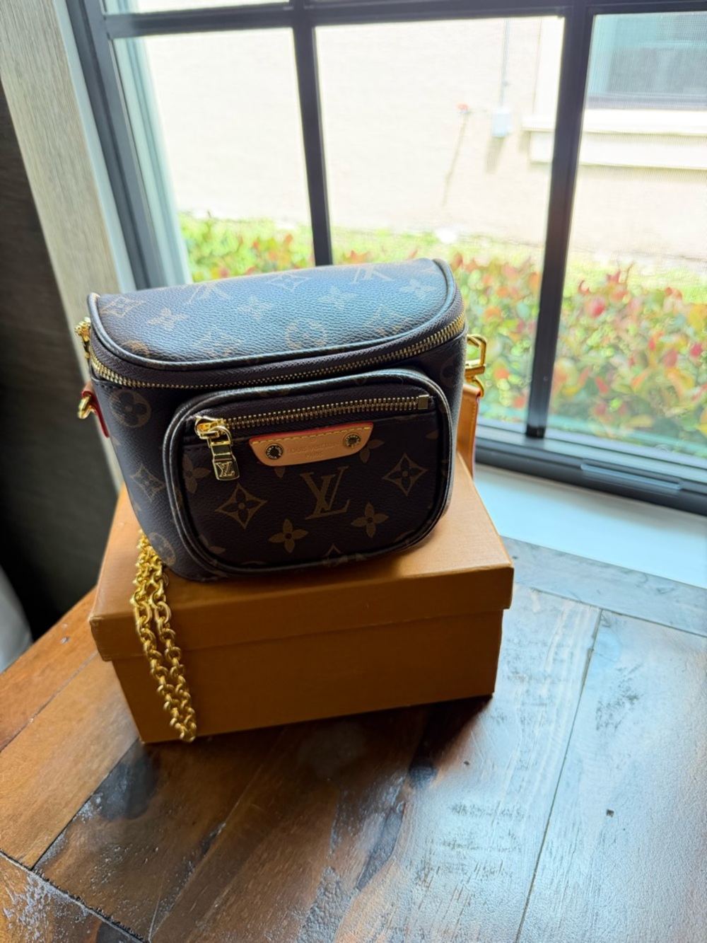 Louis Vuitton Brown Monogram Crossbody Bag with Gold Hardware and Chain
COPY - Picture 3 of 4